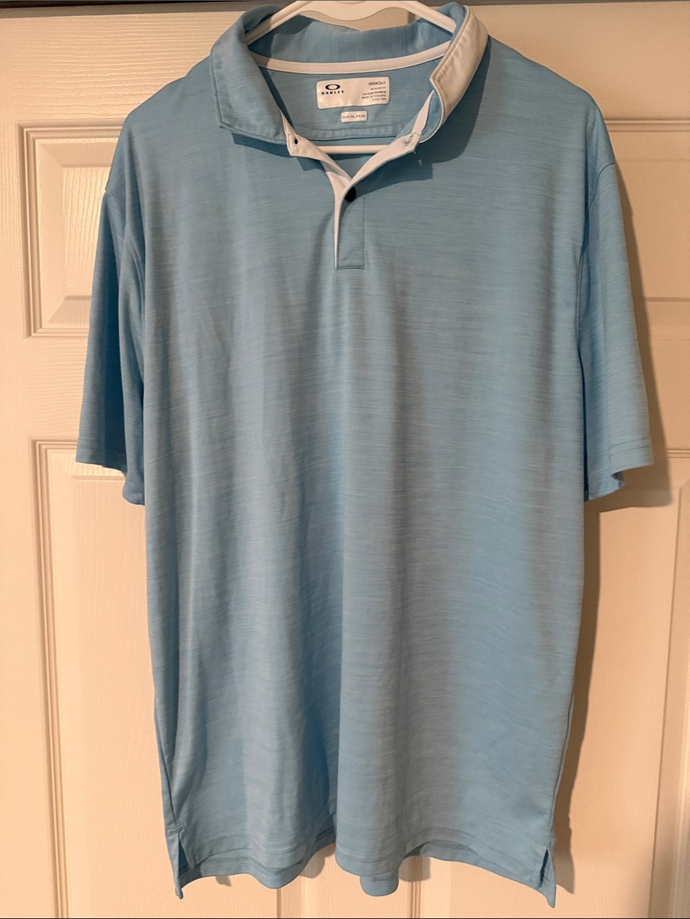 Oakley Men’s Light Blue Polo with White Trim
